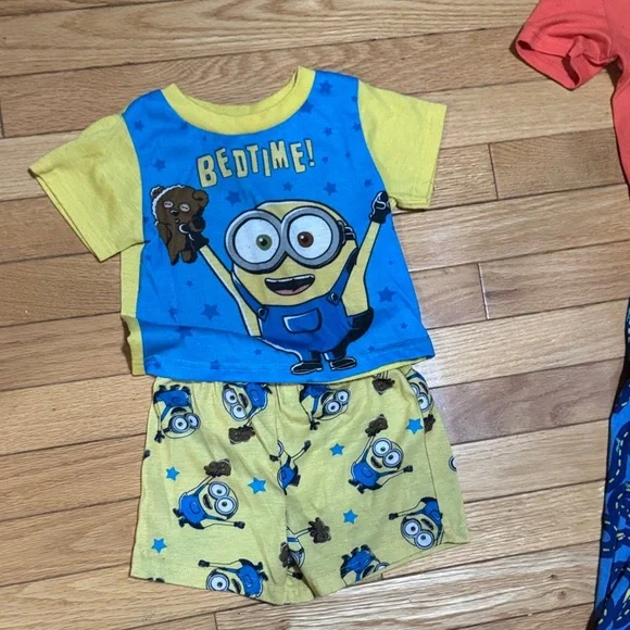 Bundle of six Kids Pajama Sets - Picture 2 of 6